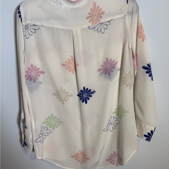 Equipment Femme Silk Floral Blouse Cream Pastel Button Down S - Picture 2 of 6